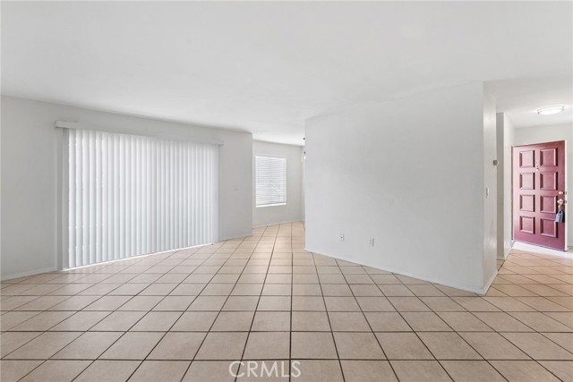 Detail Gallery Image 2 of 36 For 700 W La Veta Ave #I3,  Orange,  CA 92868 - 2 Beds | 2 Baths