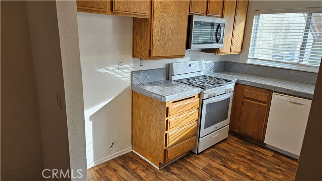 Detail Gallery Image 7 of 15 For 3234 Darby St #228,  Simi Valley,  CA 93063 - 3 Beds | 2 Baths