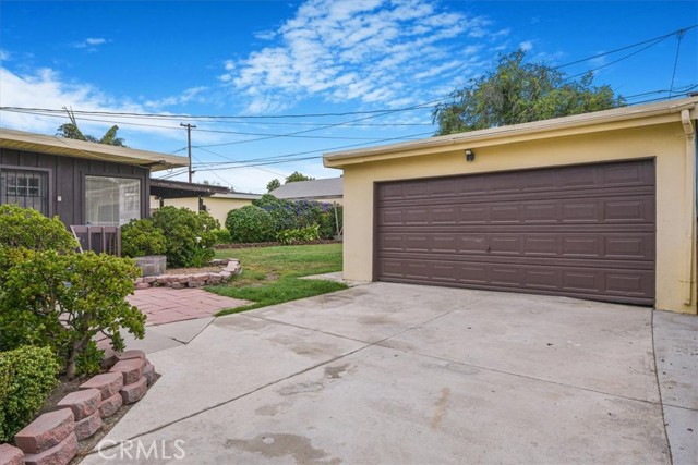2216 Canehill Avenue, Long Beach CA: https://media.crmls.org/medias/aabfd310-d70b-4cbc-9573-23d41d45237a.jpg