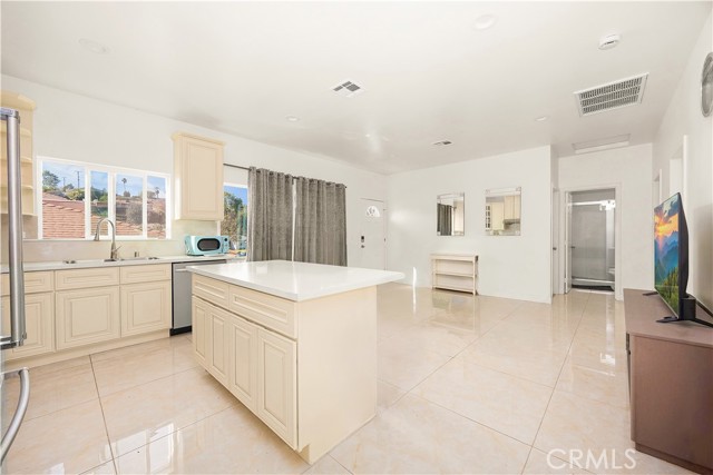 Detail Gallery Image 22 of 38 For 2000 Fulton Ave, Monterey Park,  CA 91755 - 9 Beds | 6 Baths