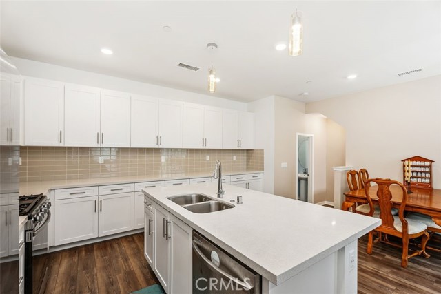 Detail Gallery Image 7 of 49 For 1578 Topeka Ave #8,  Placentia,  CA 92870 - 2 Beds | 2/1 Baths