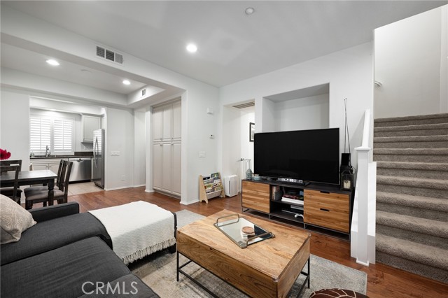 Detail Gallery Image 4 of 32 For 142 Pantheon, Irvine,  CA 92620 - 2 Beds | 2 Baths