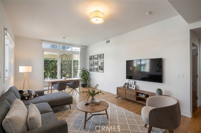 Detail Gallery Image 6 of 54 For 125 Hurlbut St #108,  Pasadena,  CA 91105 - 2 Beds | 2 Baths