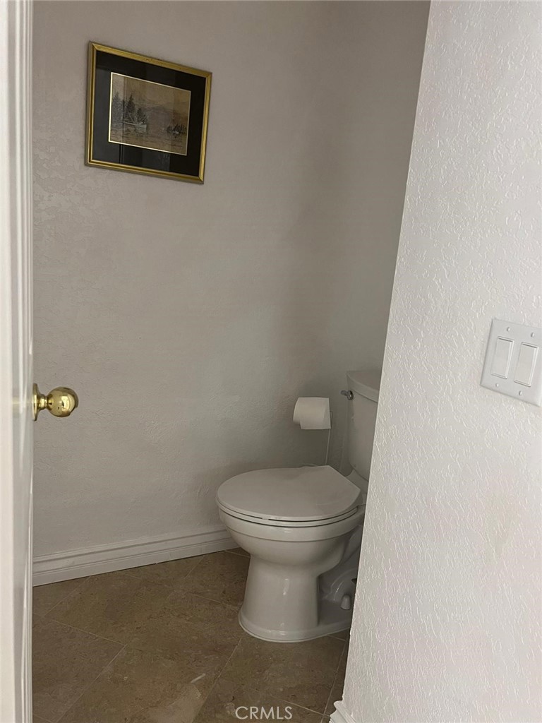 https://media.crmls.org/medias/aac2b5d6-4277-4879-86b6-2a7cfcb74397.jpg?preset=X-Large