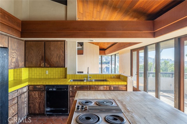 2329 Via Olivera, Palos Verdes Estates, California 90274, 6 Bedrooms Bedrooms, ,5 BathroomsBathrooms,Residential,For Sale,Via Olivera,PV25259695 2329 Via Olivera, Palos Verdes Estates, California 90274, 6 Bedrooms Bedrooms, ,5 BathroomsBathrooms,Residential,For Sale,Via Olivera,PV25259695