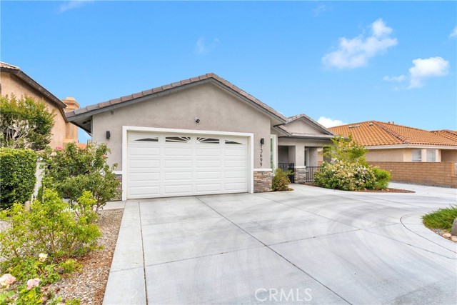 13699 Spring Valley Parkway, Victorville CA: https://media.crmls.org/medias/aac3f532-1206-49f5-bda1-126ceadc0b91.jpg