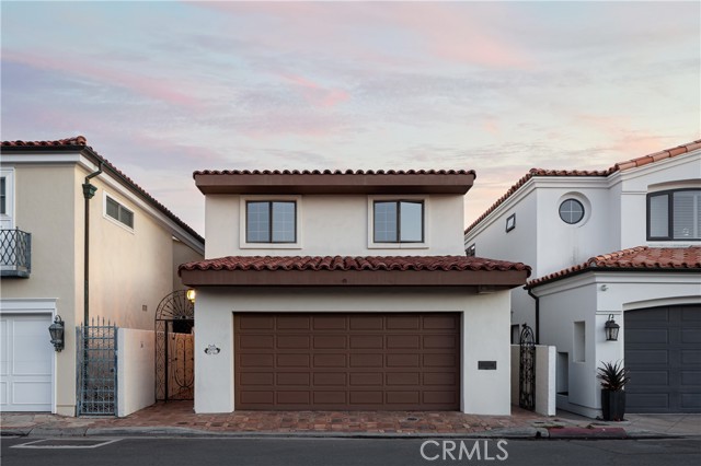 809 Via Lido Soud, Newport Beach CA: https://media.crmls.org/medias/aac3fcff-3b3f-4389-9c00-05b3c793d56f.jpg