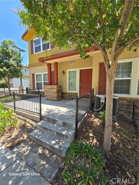 1510 Orange Avenue, Redlands CA: https://media.crmls.org/medias/aac47613-6833-48f8-89a1-f196b4137e07.jpg