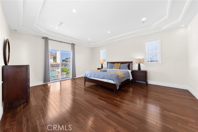 608 N Huntington Avenue, Monterey Park CA: https://media.crmls.org/medias/aac51e9d-d604-47d3-b29a-a40c0e2a41e7.jpg
