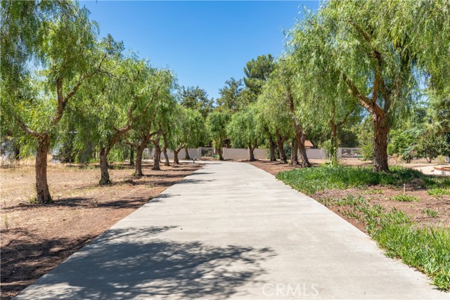 35356 Sierra Vista Drive, Agua Dulce CA: https://media.crmls.org/medias/aac6260d-c9ad-4c54-aa93-f4fe3110af21.jpg