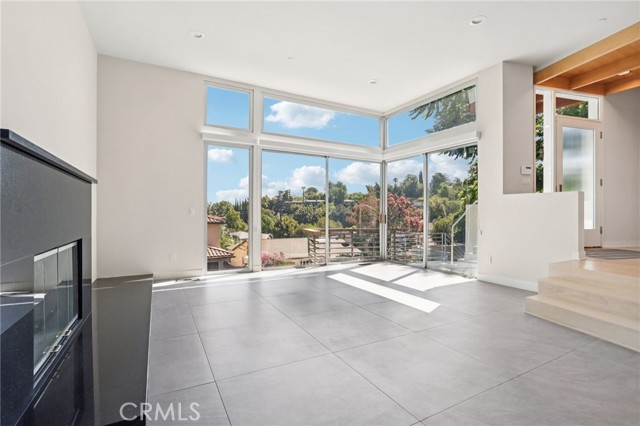 Detail Gallery Image 22 of 75 For 13424 Contour Dr, Sherman Oaks,  CA 91423 - 3 Beds | 4 Baths