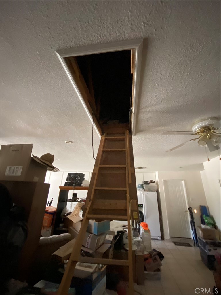 https://media.crmls.org/medias/aac8bfec-2b53-44a3-9718-d4fcb3541caf.jpg?preset=X-Large