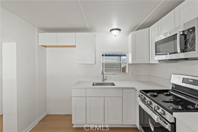 11420 Lee Avenue, Adelanto CA: https://media.crmls.org/medias/aac9ba4d-8eec-48f0-bf25-adf1c0e22ece.jpg