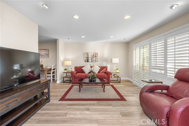 Image 4 of 46 For 6889 Danvers Drive