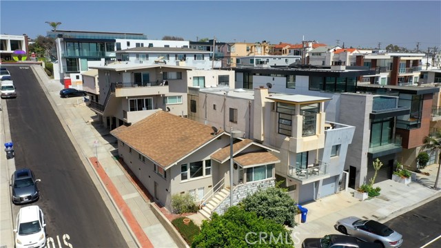 1320 Manhattan Avenue, Manhattan Beach, California 90266, ,Residential Income,Sold,Manhattan,SB22155270