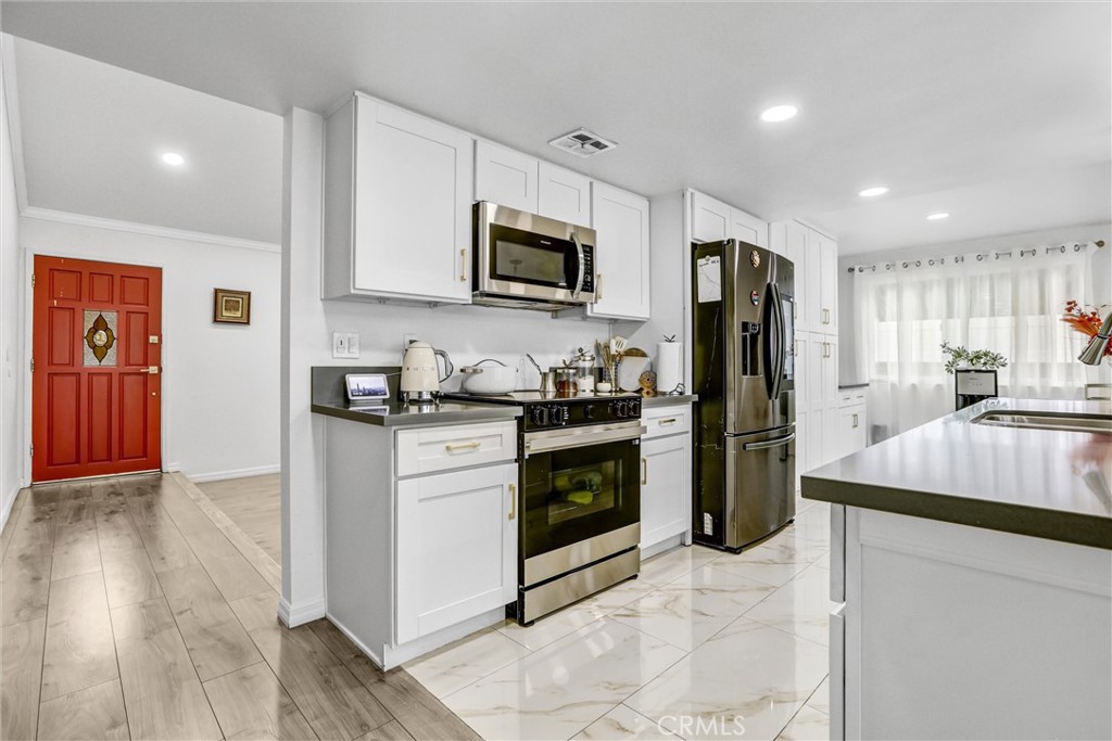 MLS #SR25263191 image #6