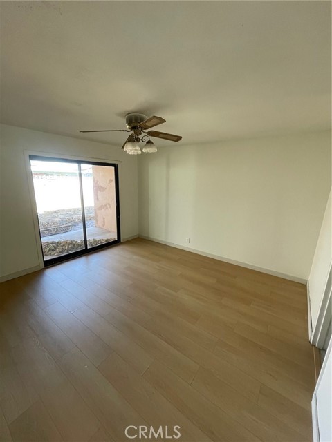 Detail Gallery Image 10 of 12 For 1121 W Avenue J8, Lancaster,  CA 93534 - 3 Beds | 2 Baths