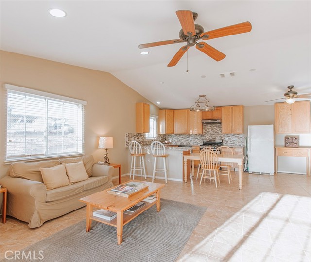 Detail Gallery Image 16 of 62 For 6082 Carmelita Ave, Yucca Valley,  CA 92284 - 3 Beds | 2 Baths