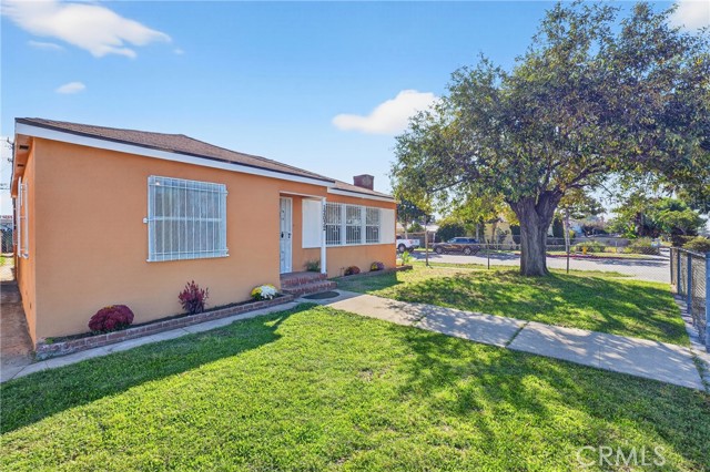 Detail Gallery Image 2 of 33 For 12032 Athens, Los Angeles,  CA 90061 - 3 Beds | 1 Baths