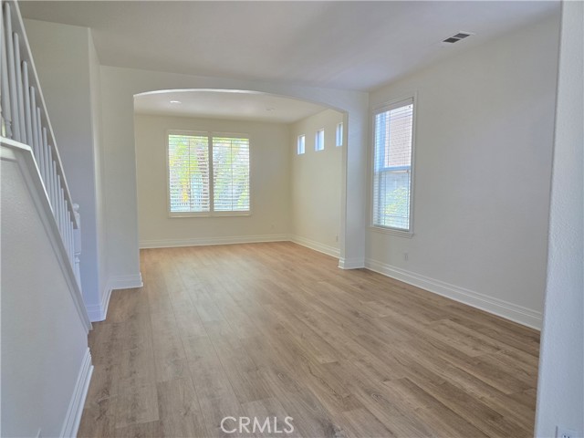 Detail Gallery Image 5 of 35 For 32921 Adelante St, Temecula,  CA 92592 - 5 Beds | 3 Baths