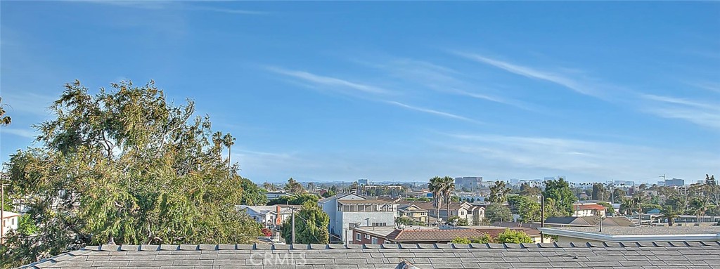 https://media.crmls.org/medias/aacc8619-5109-4302-a806-9ff106239ad2.jpg?preset=X-Large