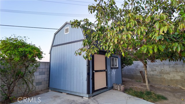 Detail Gallery Image 31 of 38 For 405 S Clara, Santa Ana,  CA 92703 - 3 Beds | 2 Baths