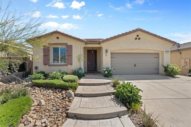 3937 Scarlet Oak Court, San Bernardino CA: https://media.crmls.org/medias/aacd349d-3944-4704-971f-14de5237c851.jpg