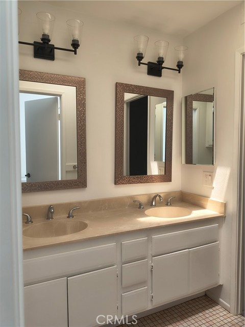 16942 Westwood Lane, Huntington Beach CA: https://media.crmls.org/medias/aacd76be-e7df-4b0a-aa52-bcf57c1ed86d.jpg