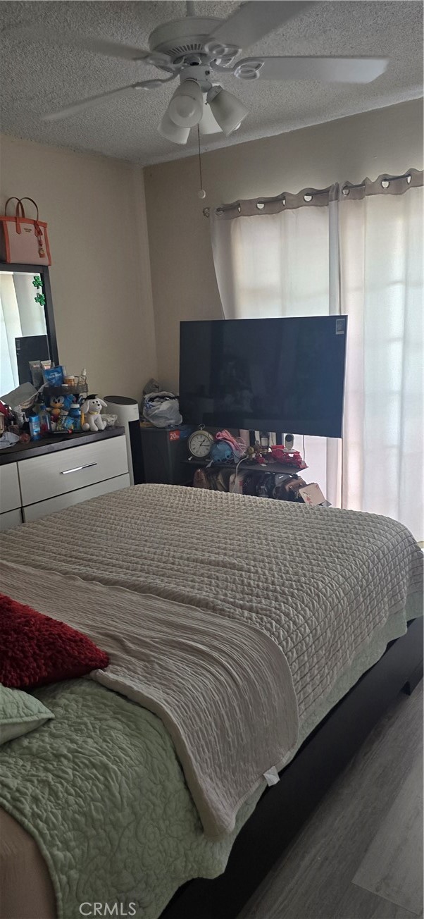 717 W 54th Street, Los Angeles CA: https://media.crmls.org/medias/aacdfd6b-bec9-4de0-8d3b-949272af8e40.jpg