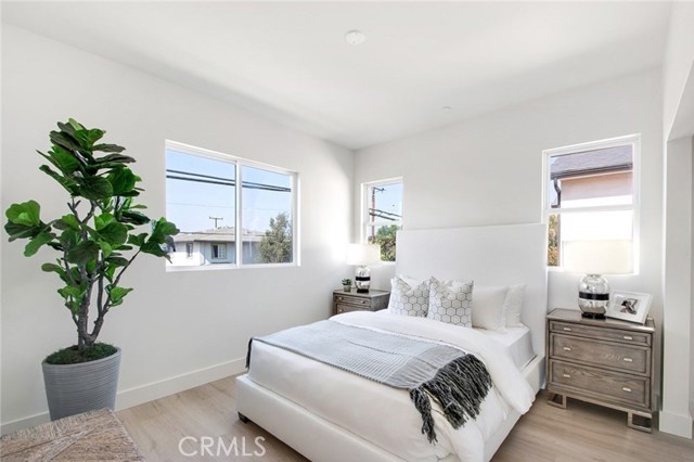 Detail Gallery Image 11 of 19 For 302 Cabrillo St, Costa Mesa,  CA 92627 - 4 Beds | 3 Baths