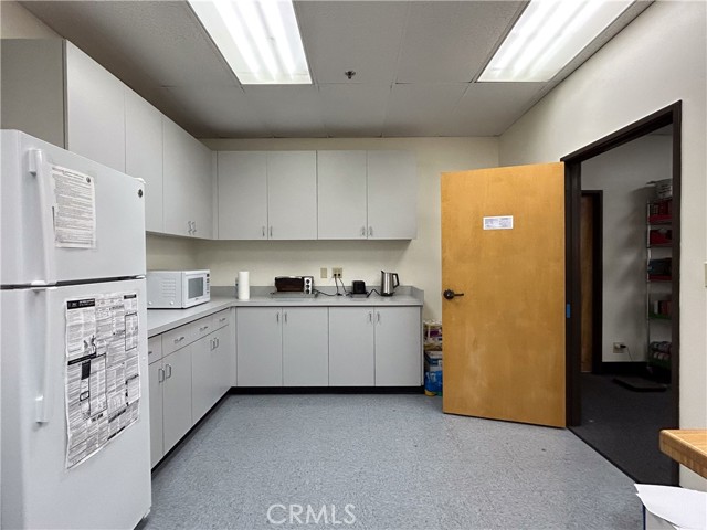 16018 Adelante Street, Irwindale, California 91702, ,Commercial Lease,For Rent,16018 Adelante Street,CRAR25065200
