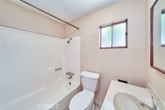 Detail Gallery Image 49 of 66 For 4837 W 117th St, Hawthorne,  CA 90250 - 3 Beds | 2 Baths