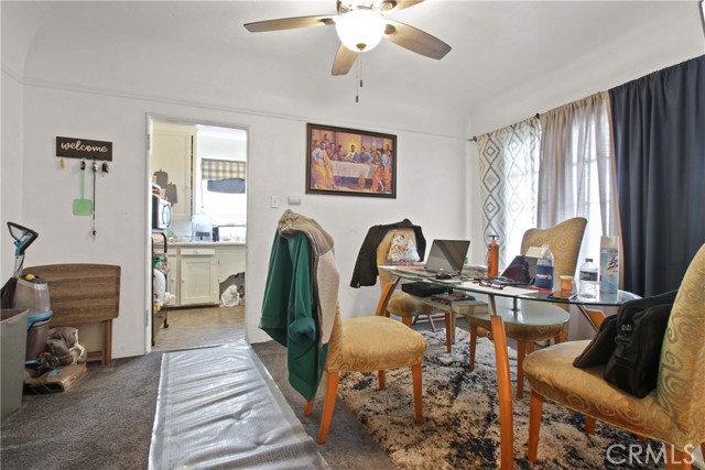 159 E 105th Street, Los Angeles CA: https://media.crmls.org/medias/aacfa97f-18d3-4744-b76b-7577cc9bb946.jpg