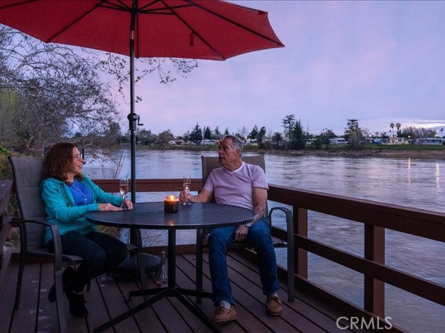 https://media.crmls.org/medias/aad03ca7-b5d5-48d0-ac67-d0c1ae677357.jpg?preset=X-Large