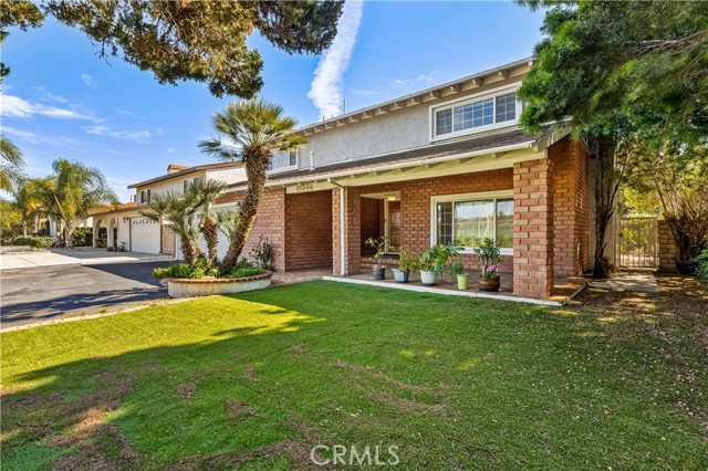 Detail Gallery Image 2 of 32 For 15846 Plummer St, North Hills,  CA 91343 - 4 Beds | 2/1 Baths