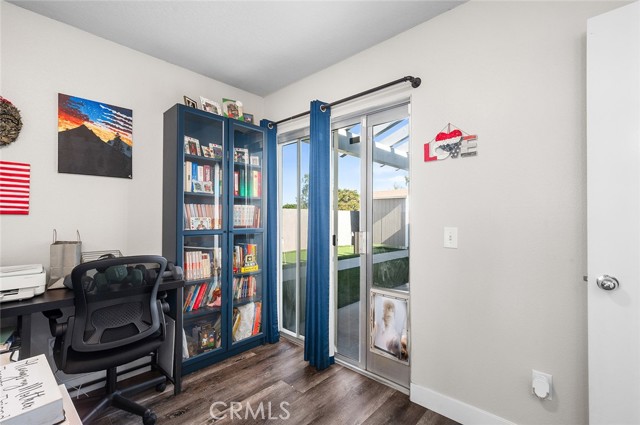 1092 Deborah Street, Upland CA: https://media.crmls.org/medias/aad05720-001b-4f7e-8600-b151a61fb52c.jpg