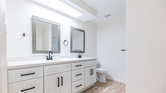 Detail Gallery Image 21 of 49 For 9515 Juniper, Apple Valley,  CA 92308 - 6 Beds | 4/1 Baths