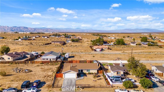 Detail Gallery Image 5 of 34 For 7353 Landis Dr, California City,  CA 93505 - 3 Beds | 2 Baths