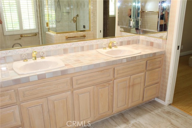 4400 Portico Place, Encino CA: https://media.crmls.org/medias/aad18ca6-e928-42d3-ab23-2f1108044bca.jpg