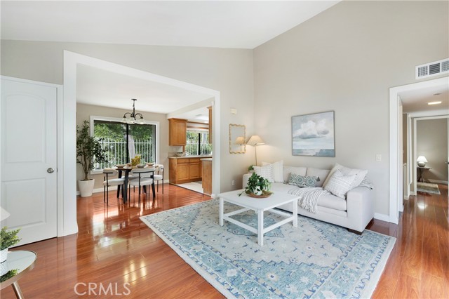 Detail Gallery Image 7 of 53 For 242 Mountain Ct, Brea,  CA 92821 - 3 Beds | 2 Baths