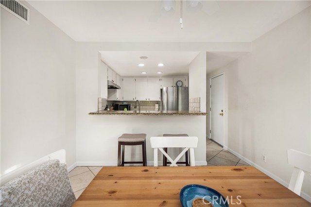 Detail Gallery Image 12 of 42 For 5573 E Vista Del Rio, Anaheim,  CA 92807 - 2 Beds | 2/1 Baths