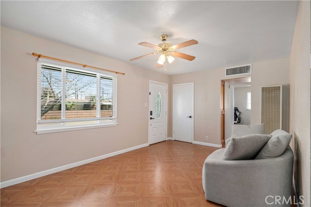 Detail Gallery Image 7 of 30 For 309 N Fairview St, Ridgecrest,  CA 93555 - 3 Beds | 2 Baths