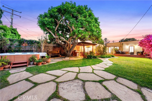 Detail Gallery Image 6 of 38 For 4260 Mcconnell Bld, Los Angeles,  CA 90066 - 2 Beds | 1 Baths