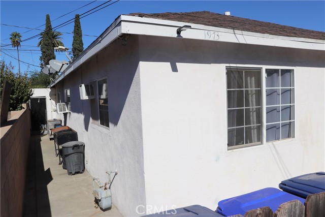 1971 7th, Riverside CA: https://media.crmls.org/medias/aad50a57-db20-461b-b8a5-2c7421ac4af1.jpg