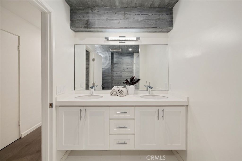 3200 La Rotonda Drive 411