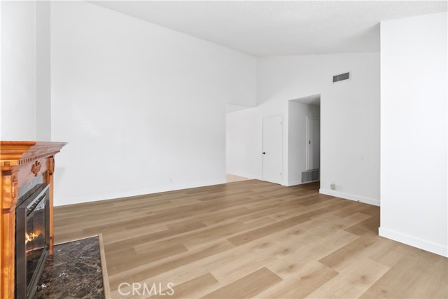 17616 Caliente Place, Cerritos CA: https://media.crmls.org/medias/aad5714a-c03a-43d9-ba13-e3b6392d51e5.jpg
