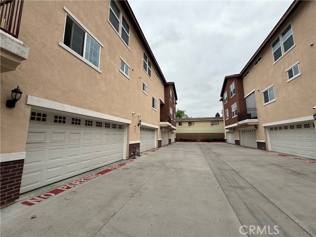Detail Gallery Image 5 of 29 For 12762 Torch St #C,  Baldwin Park,  CA 91706 - 3 Beds | 4 Baths