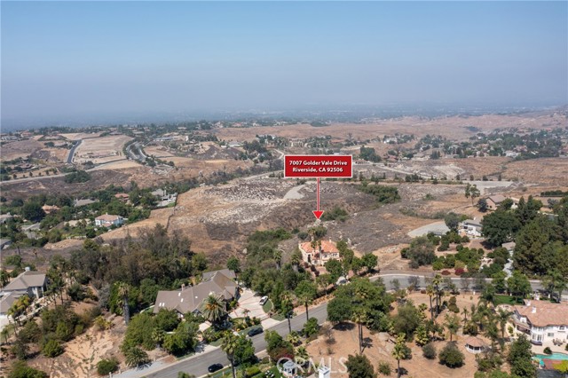 Detail Gallery Image 9 of 72 For 7007 Golden Vale Dr, Riverside,  CA 92506 - 4 Beds | 4/1 Baths
