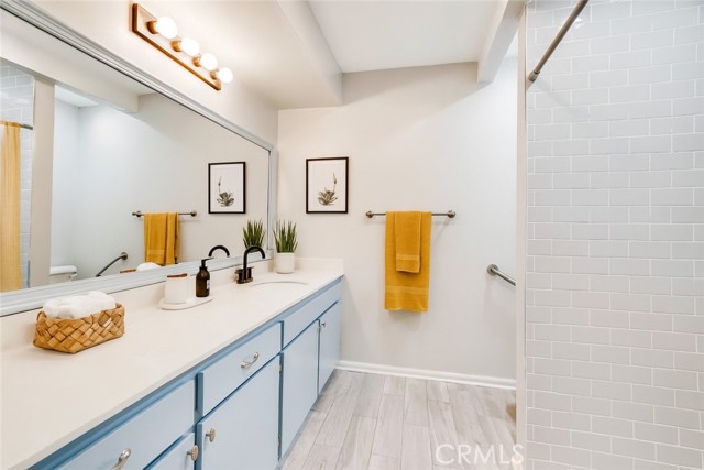Detail Gallery Image 15 of 27 For 10220 Zelzah Ave #3,  Northridge,  CA 91325 - 2 Beds | 2/1 Baths