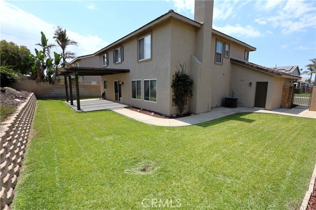 5825 Opal Court, Fontana CA: https://media.crmls.org/medias/aad7fbef-1eeb-4895-a9d5-d6cc1a2a1524.jpg